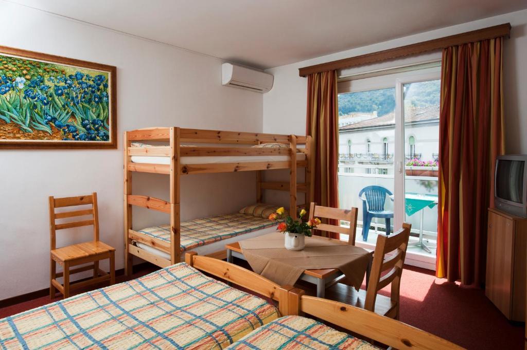 Hotel Dischma - Free Bus And Train Ticket Paradiso Kültér fotó